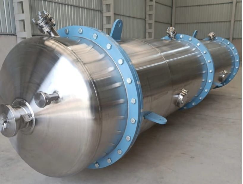 Flanged stainless steel distillation column sections